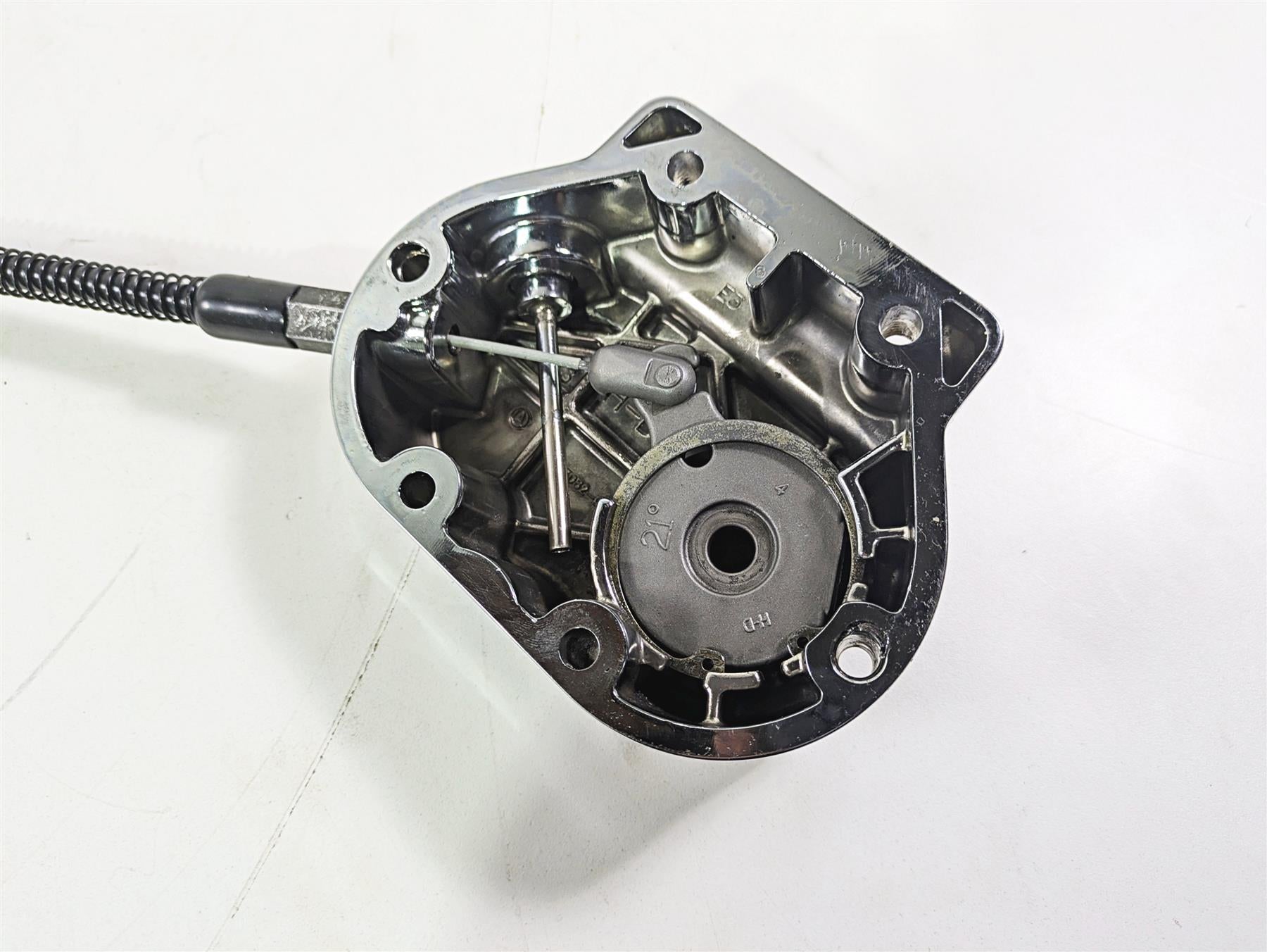 2005 Harley Touring FLHRI Road King Clutch Chrome Cover & Mechanism 37105-99 {{ shop.shopifyCountryName }} - Mototech271