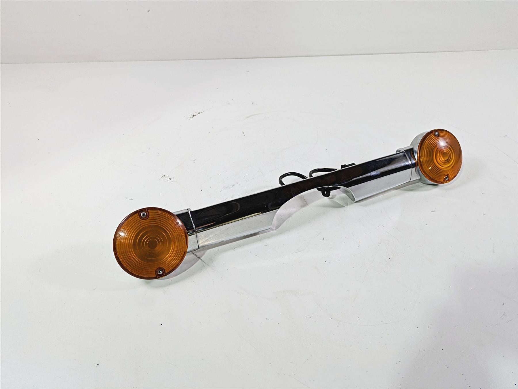 2010 Harley Touring FLHTK Electra Glide Rear Turn Signal Bar 68510-74C {{ shop.shopifyCountryName }} - Mototech271