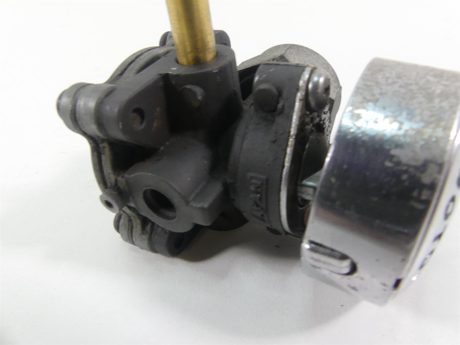 1999 Harley Dyna FXDL Low Rider Fuel Gas Petrol Valve Petcock 61338-94D {{ shop.shopifyCountryName }} - Mototech271