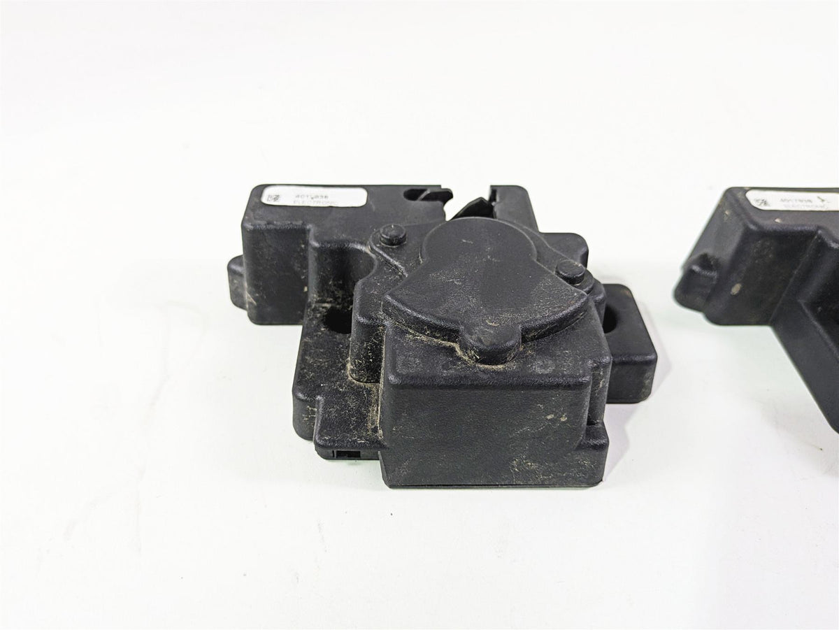 2018 Indian Springfield Dark Horse Saddlebag Lock Actuator Set 4017838 {{ shop.shopifyCountryName }} - Mototech271