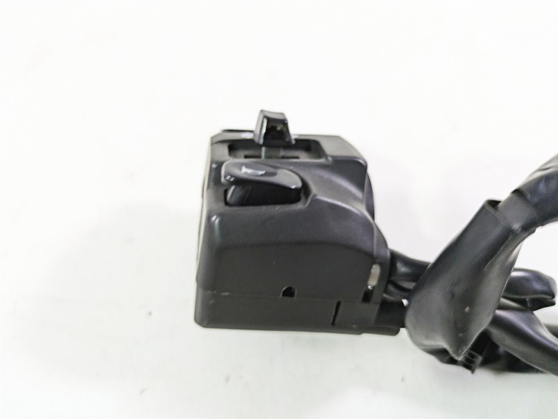 2009 Kawaski EX250 Ninja 250R Left Hand Light Blinker Control Switch 46091-0156 {{ shop.shopifyCountryName }} - Mototech271