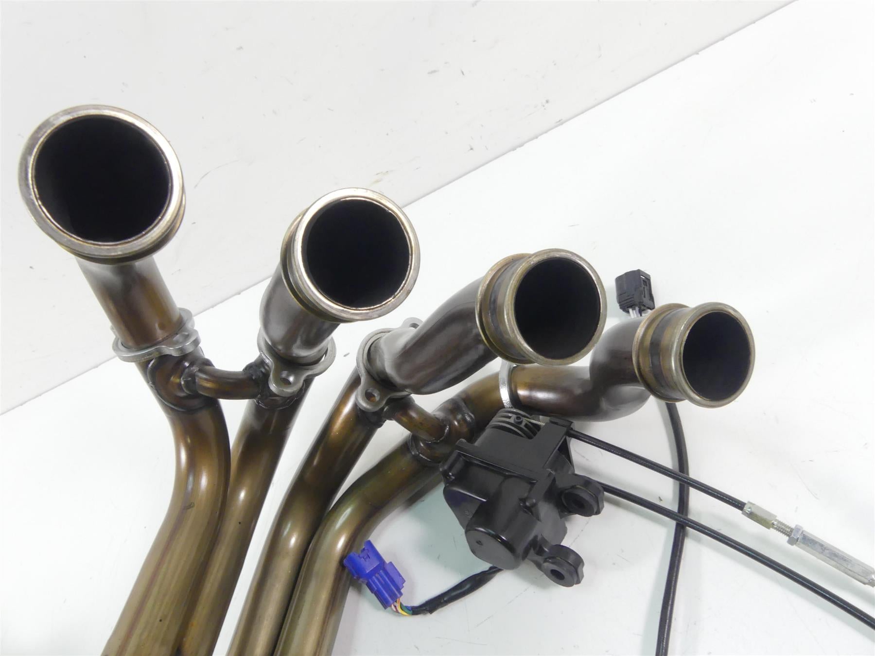 2021 Honda CBR600RR Oem Exhaust Header Manifold Pipe & Servo 18150-MJC-A00 {{ shop.shopifyCountryName }} - Mototech271