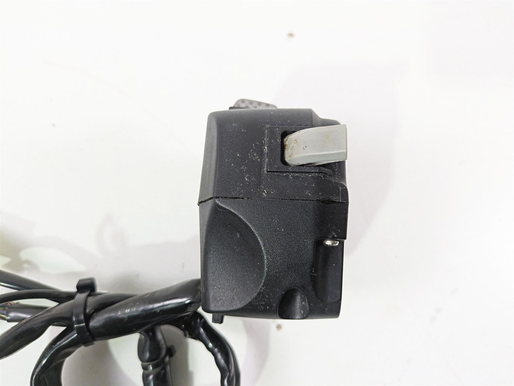 2018 KTM 1290 Super Duke R Left Hand Turn Signal Control Switch 61411170100 {{ shop.shopifyCountryName }} - Mototech271