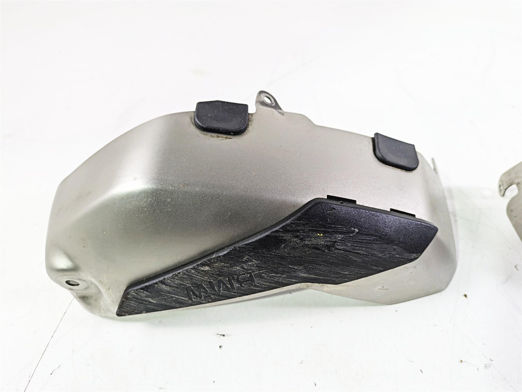 2016 BMW R1200RS K54 Valve Cover Protection Guard 77142465251 {{ shop.shopifyCountryName }} - Mototech271