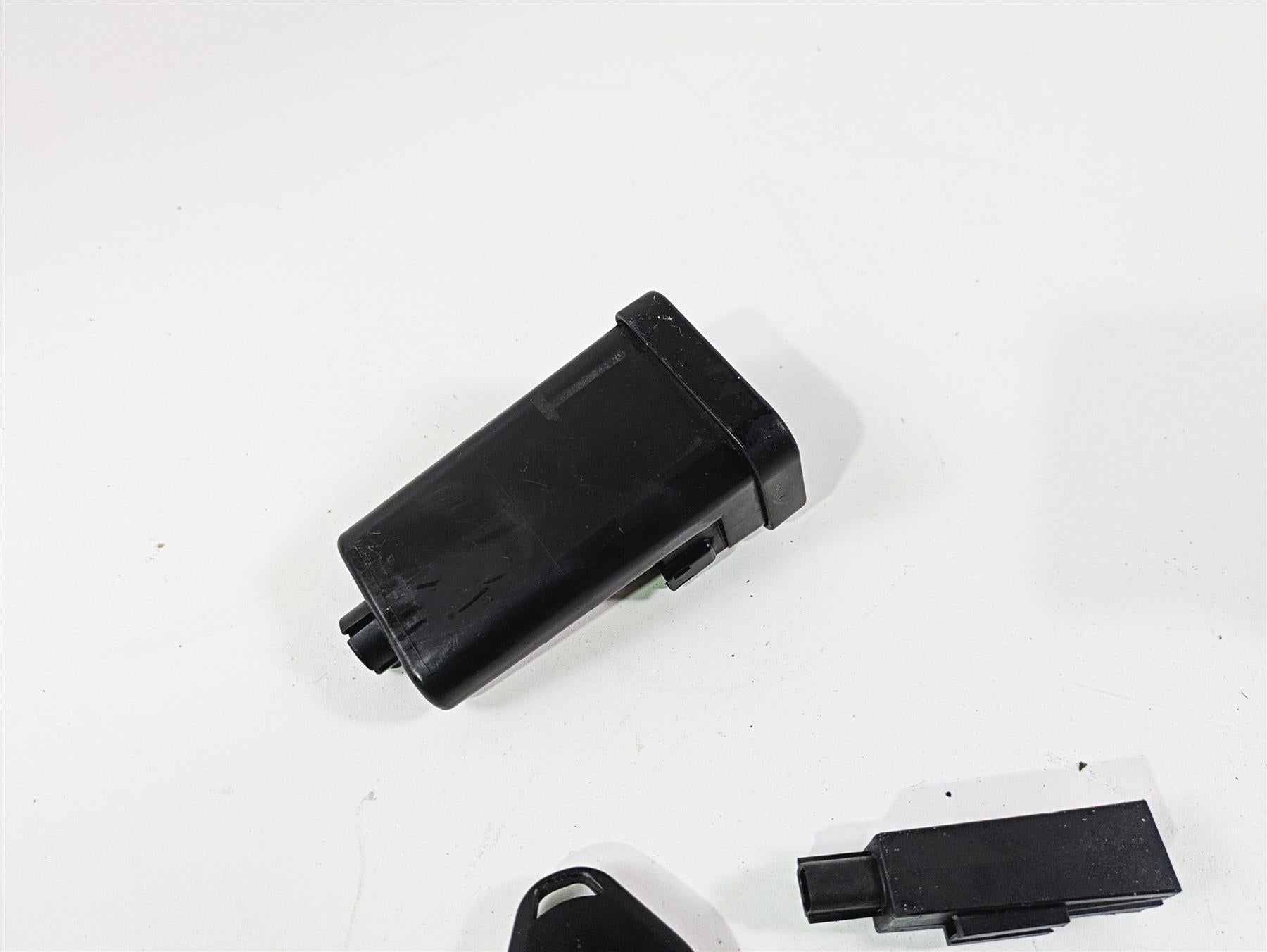 2008 Harley FXCWC Softail Rocker Tssm Security Module Fob Antenna Set 69976-08 {{ shop.shopifyCountryName }} - Mototech271
