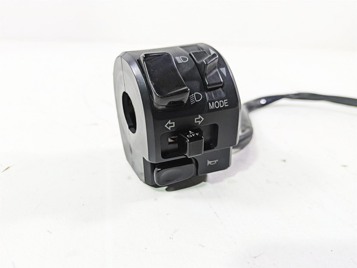 2009 Ducati Monster 1100 S Left Hand Light Horn Control Switch 65110101A {{ shop.shopifyCountryName }} - Mototech271