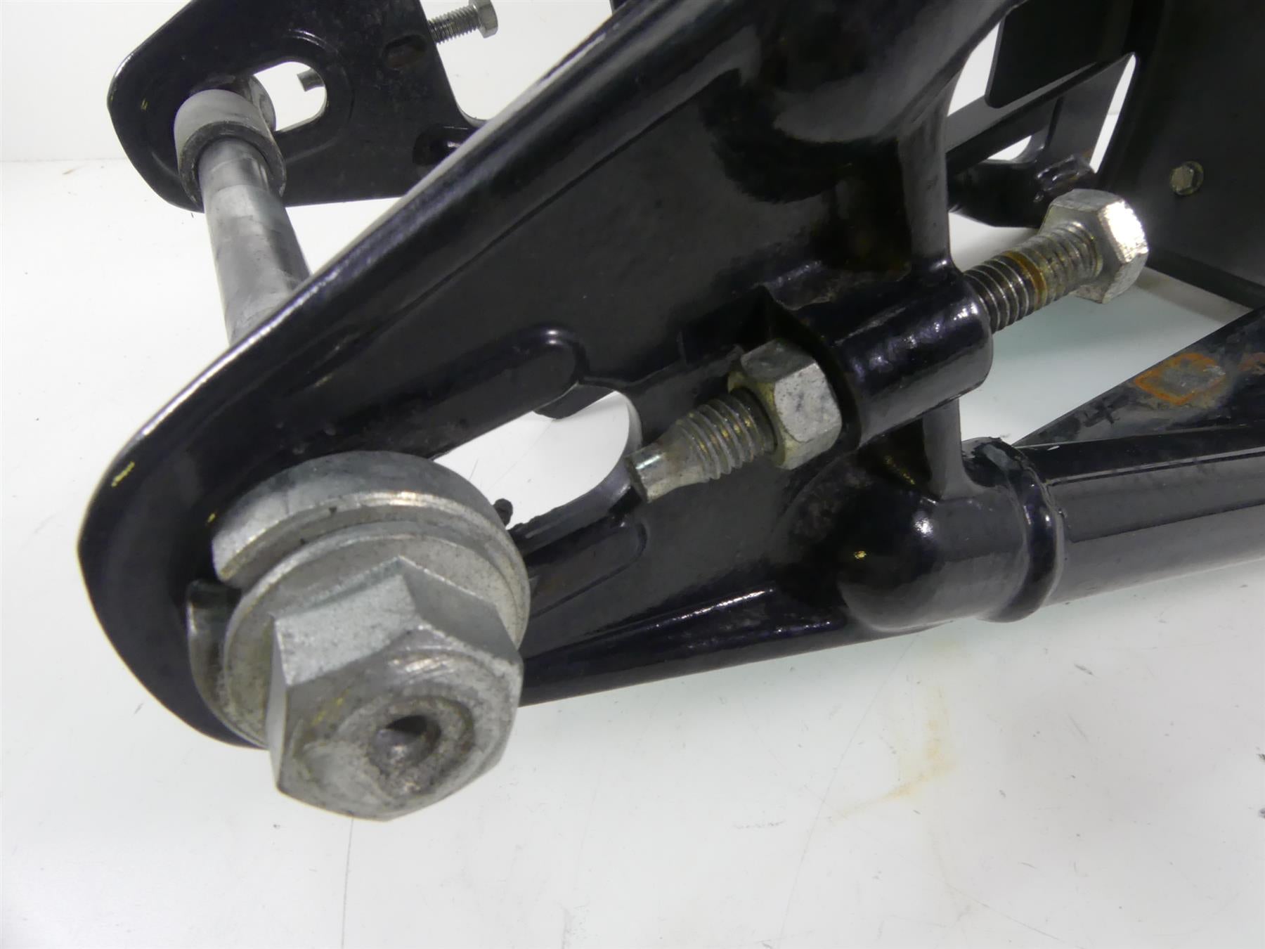 2004 Harley Softail FLSTFI Fat Boy Rear Swingarm Swing Arm + 3/4" Axle 47573-00A {{ shop.shopifyCountryName }} - Mototech271