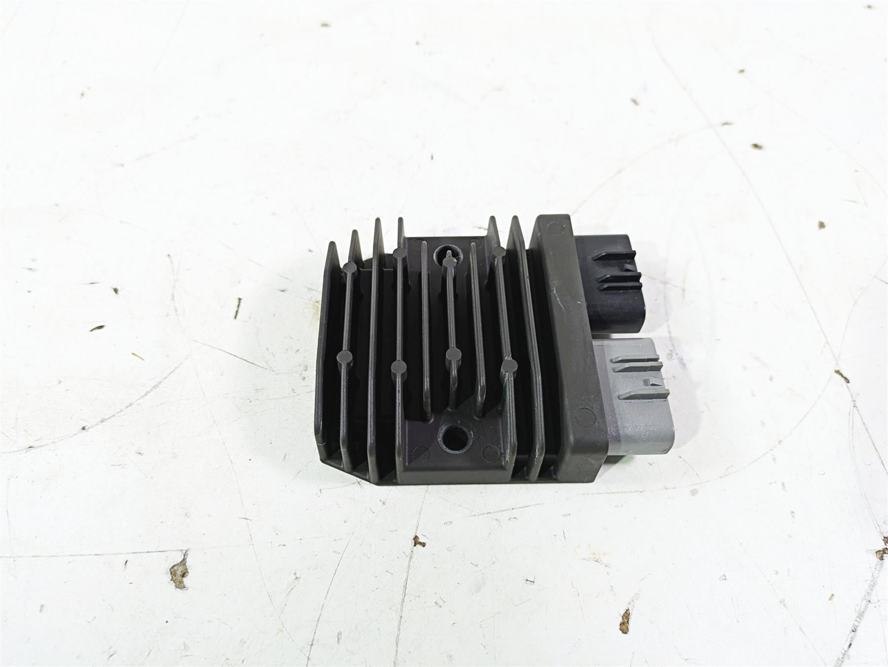 2015 Ducati Panigale 1299 S Rectifier Voltage Regulator 54040301B FH020AA {{ shop.shopifyCountryName }} - Mototech271