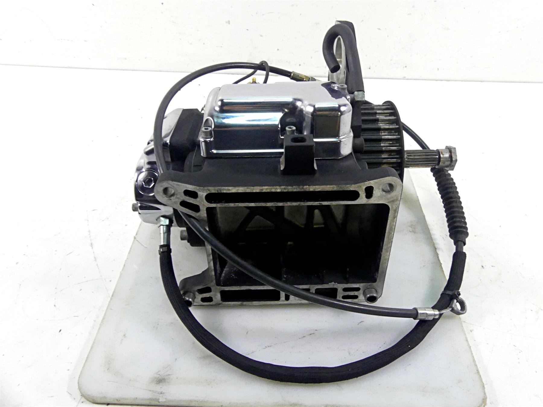 2006 Harley Softail FXSTSI Springer Transmission Gear Box 5 Speed 33053-06A {{ shop.shopifyCountryName }} - Mototech271