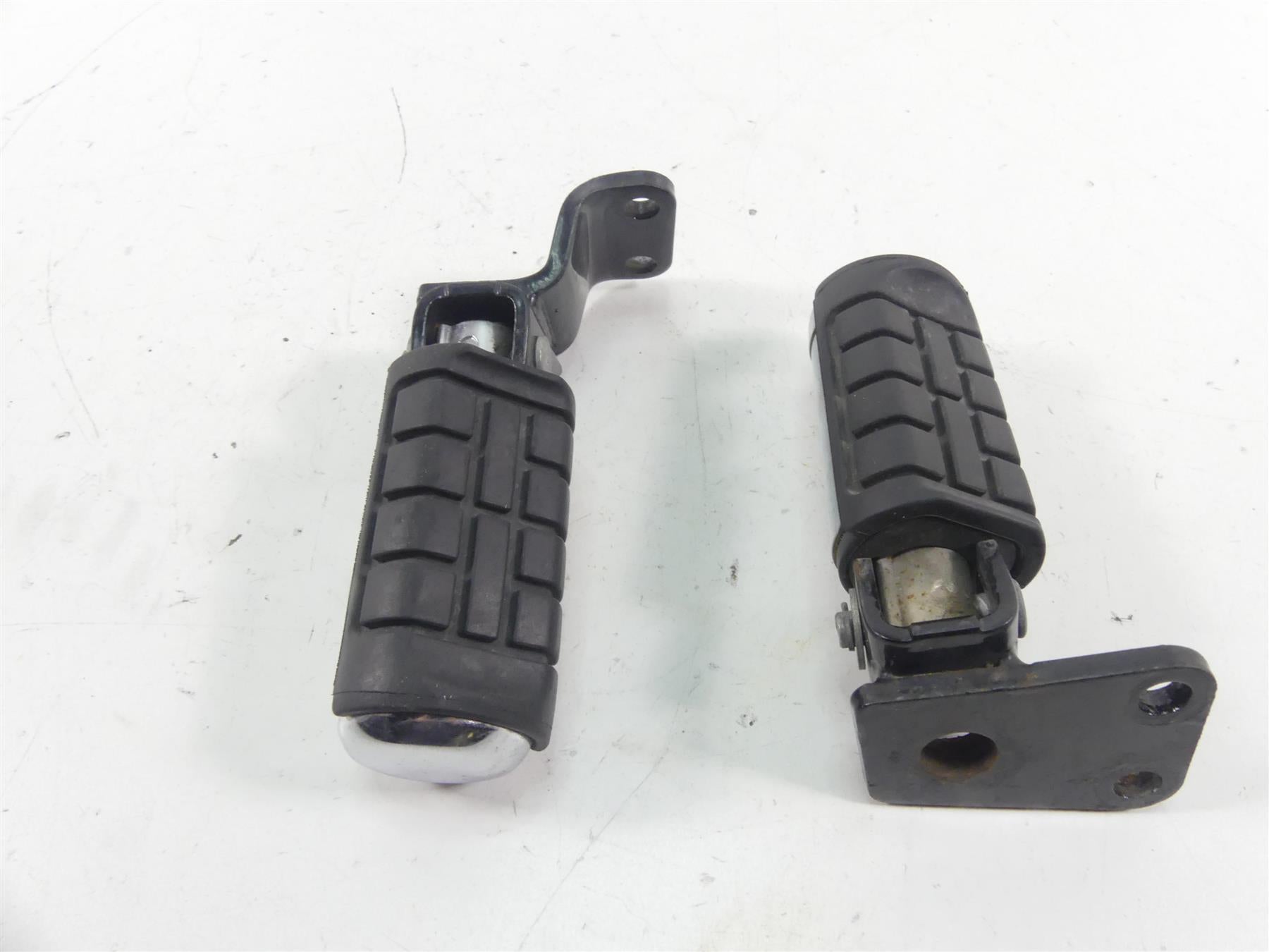 2003 Honda VTX1800 C Rear Passenger Footpeg Set 50680-MCH-000 50685-MCH-000 {{ shop.shopifyCountryName }} - Mototech271