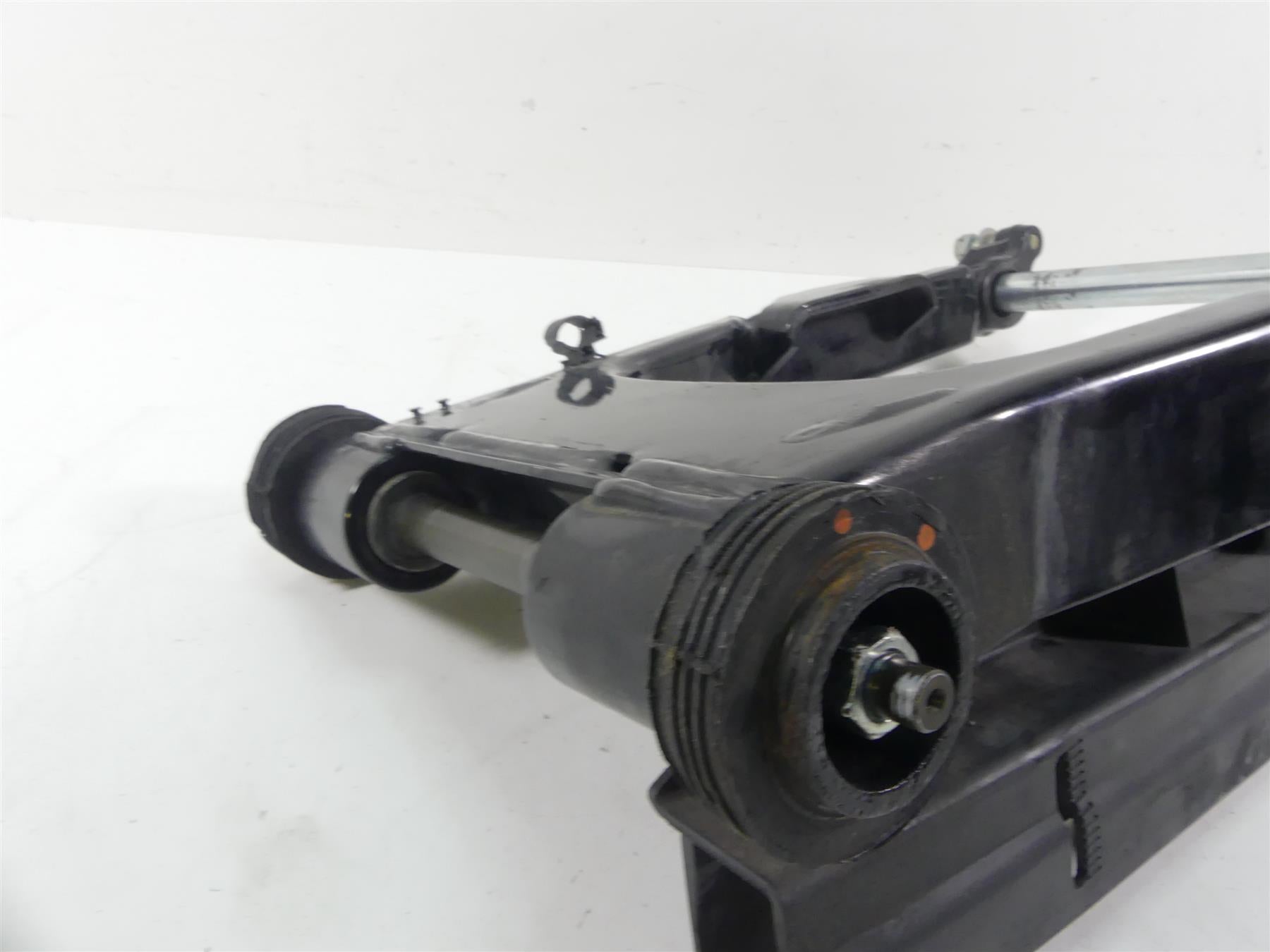 2007 Harley FLHTCU SE CVO Electra Glide Swing Arm Swingarm & 1" Axle 47549-02 {{ shop.shopifyCountryName }} - Mototech271