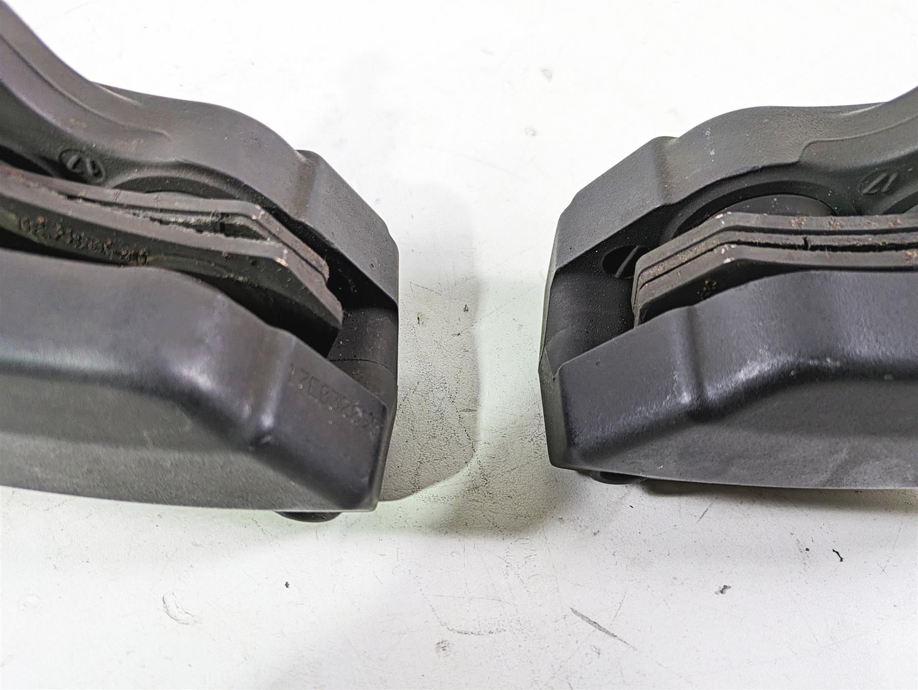 2017 Harley Touring FLTRXS Road Glide Front Brake Caliper Set 43027-08 43023-08 {{ shop.shopifyCountryName }} - Mototech271