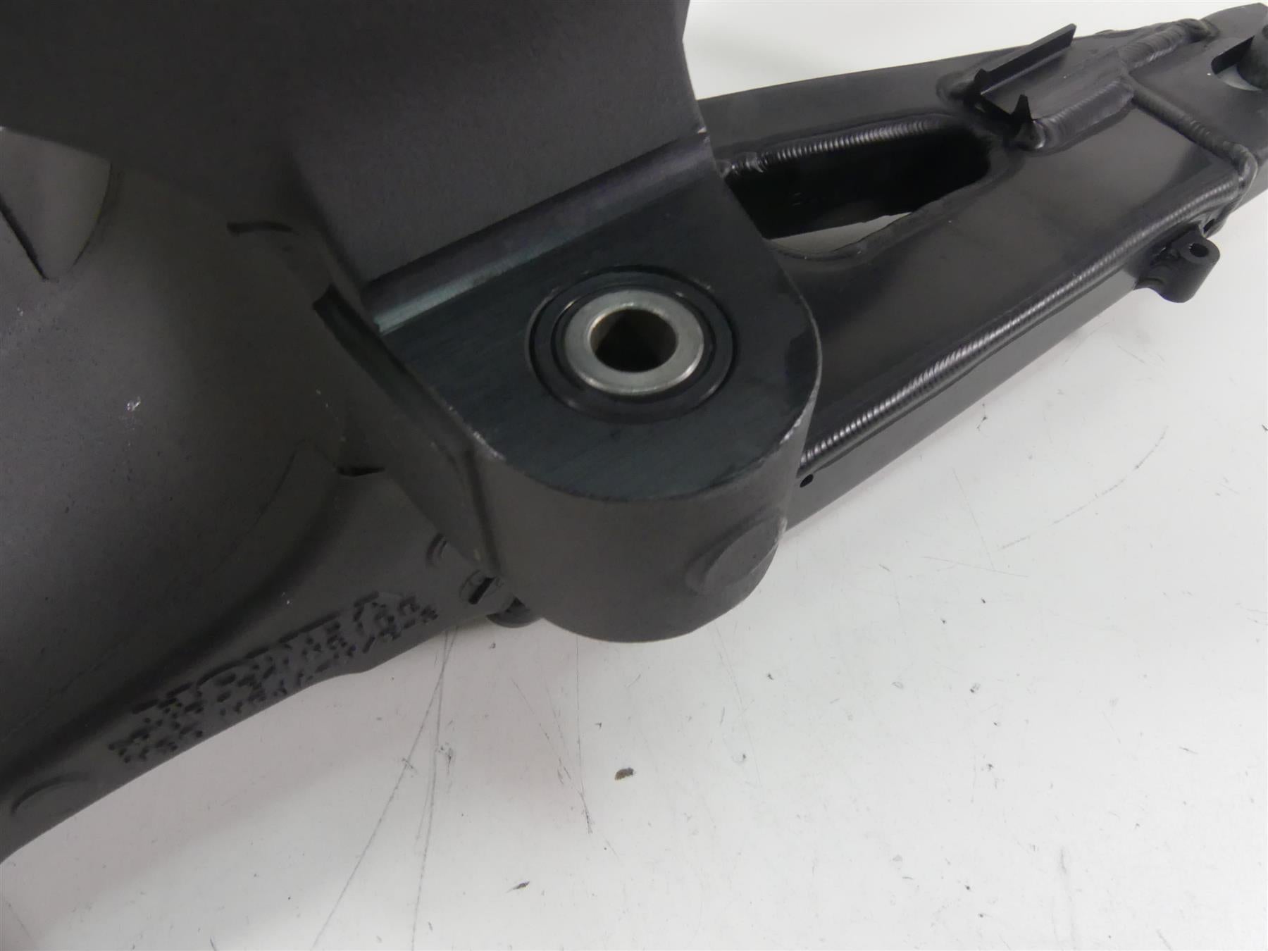 2021 Honda CBR600RR Straight Rear Swingarm Swing Arm Suspension 52200-MFJ-A51 {{ shop.shopifyCountryName }} - Mototech271
