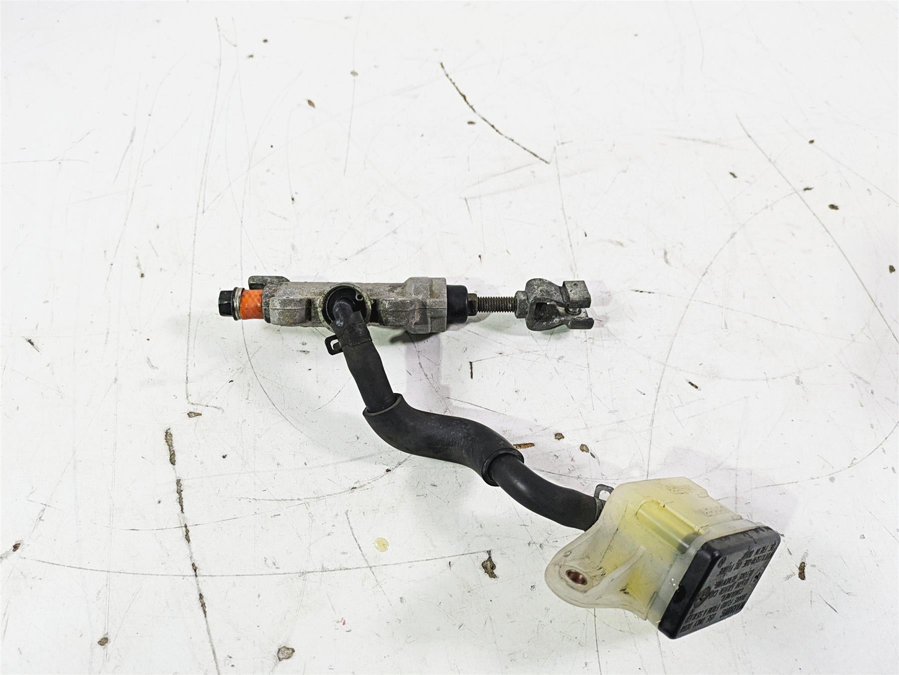 2002 Honda GL1500 CD Valkyrie Deluxe Rear Brake Master Cylinder 43510-MZ0-760 {{ shop.shopifyCountryName }} - Mototech271