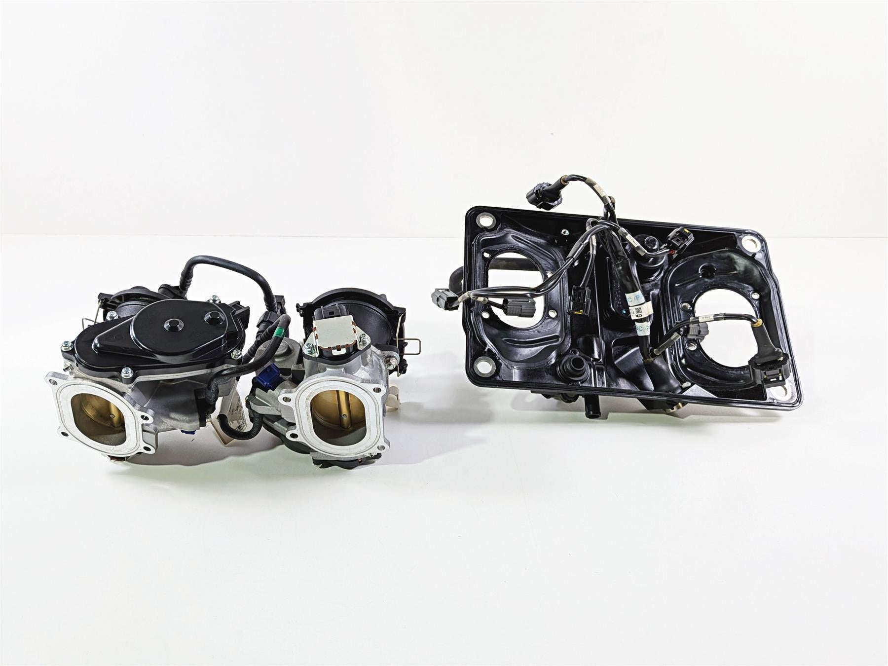 2019 Ducati 959 Panigale Mikuni Throttle Bodies + Wiring & Housing 28240921A {{ shop.shopifyCountryName }} - Mototech271
