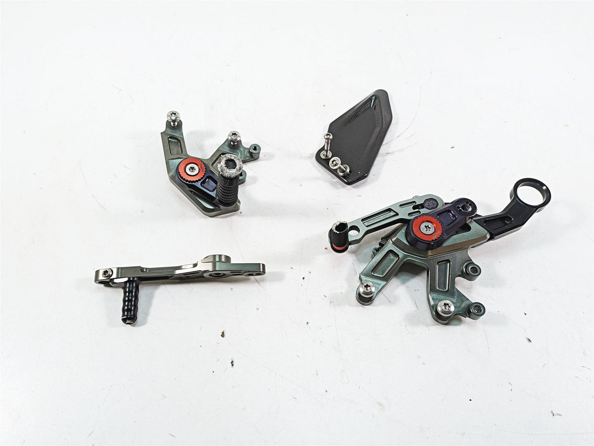 2015 BMW S1000RR K46 Hp4 Left Right Foot Peg Lever Set 77258550774 77258550773 {{ shop.shopifyCountryName }} - Mototech271