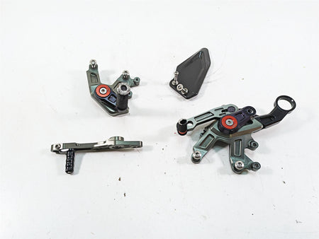 2015 BMW S1000RR K46 Hp4 Left Right Foot Peg Lever Set 77258550774 77258550773 {{ shop.shopifyCountryName }} - Mototech271