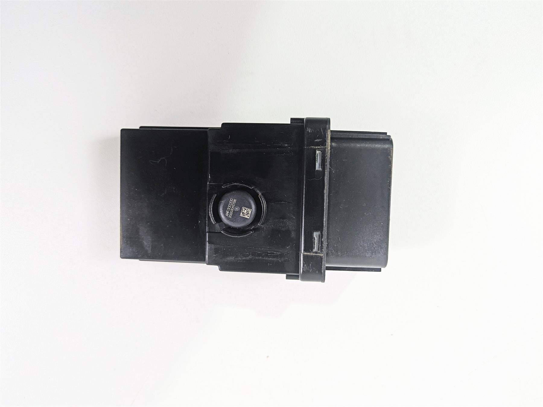 2022 BMW RnineT Pure K22 Central Light Control Module Ecu Ecm 61351600221 {{ shop.shopifyCountryName }} - Mototech271