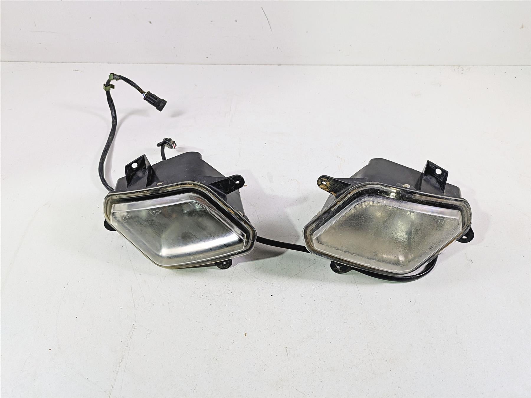2011 Can-Am Outlander 650 4X4 XT Front Headlight Lamp Set - Read 710001496
