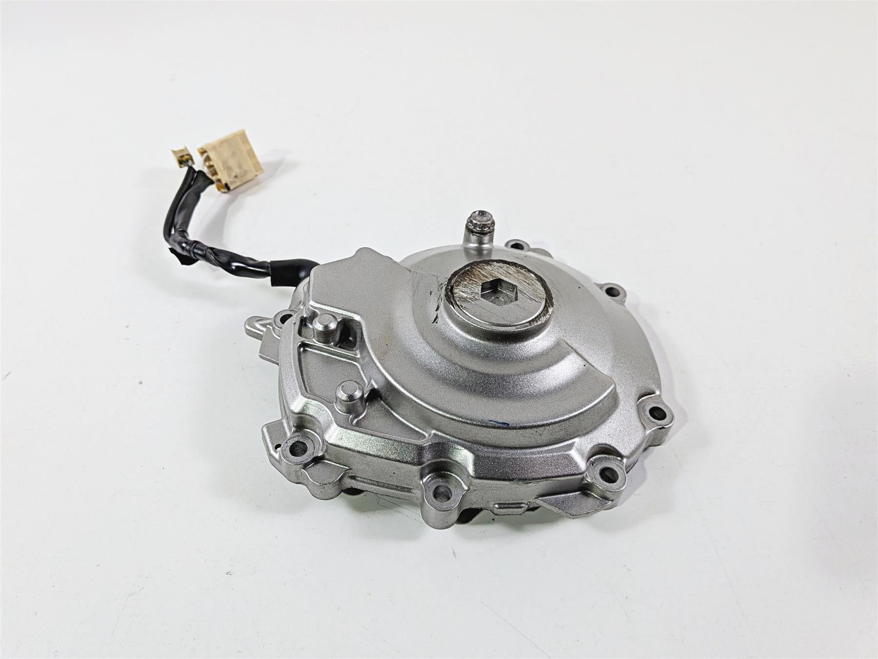 2016 Yamaha YZF R1 RN32 Stator Alternator Generator & Cover 2CR-81410-00-00 {{ shop.shopifyCountryName }} - Mototech271