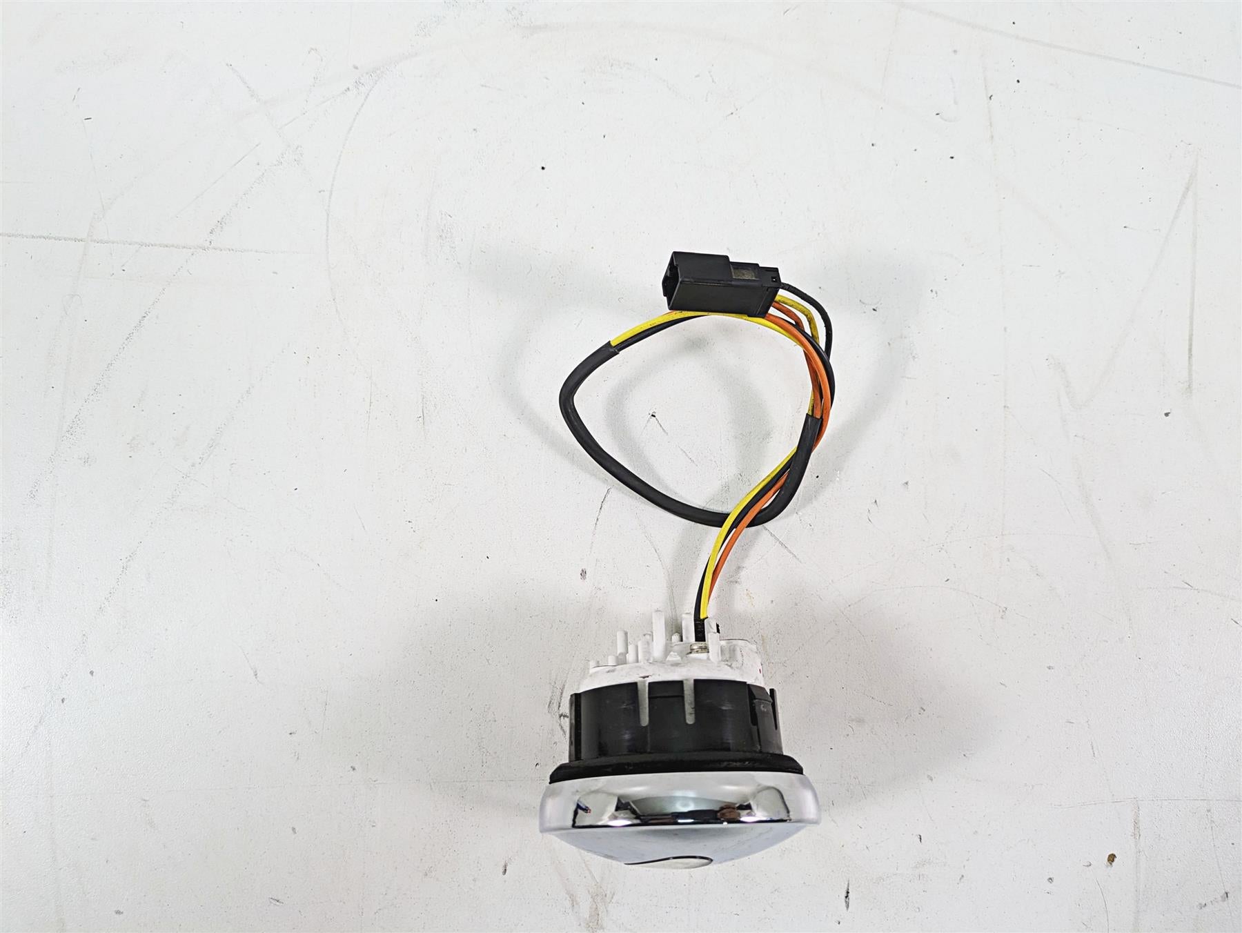 2012 Harley FLD Dyna Switchback Fuel Gas Petrol Level Gauge Instrument 75241-08 {{ shop.shopifyCountryName }} - Mototech271