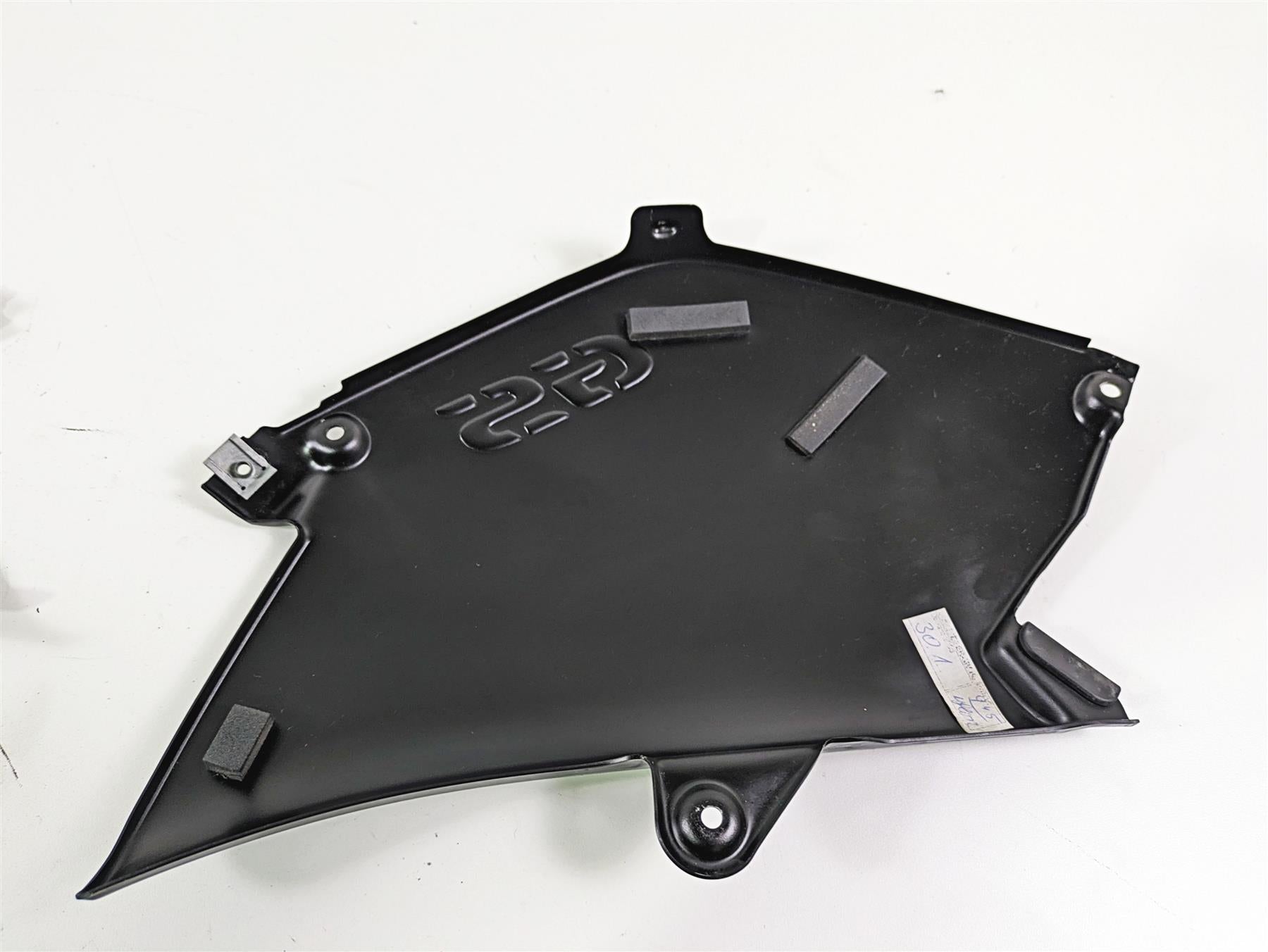 2006 BMW R1200GS K255 Adv Between Leg Side Cover Set 46637698234 46637727269 {{ shop.shopifyCountryName }} - Mototech271