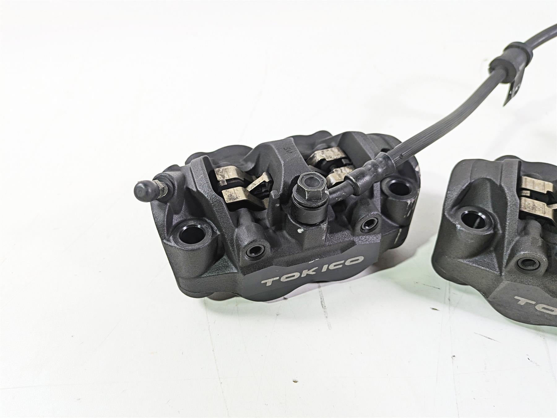 2017 Honda CBR600RR Tokico Front Brake Caliper 108mm 45150-MFL-881 45250-MFL-881 {{ shop.shopifyCountryName }} - Mototech271