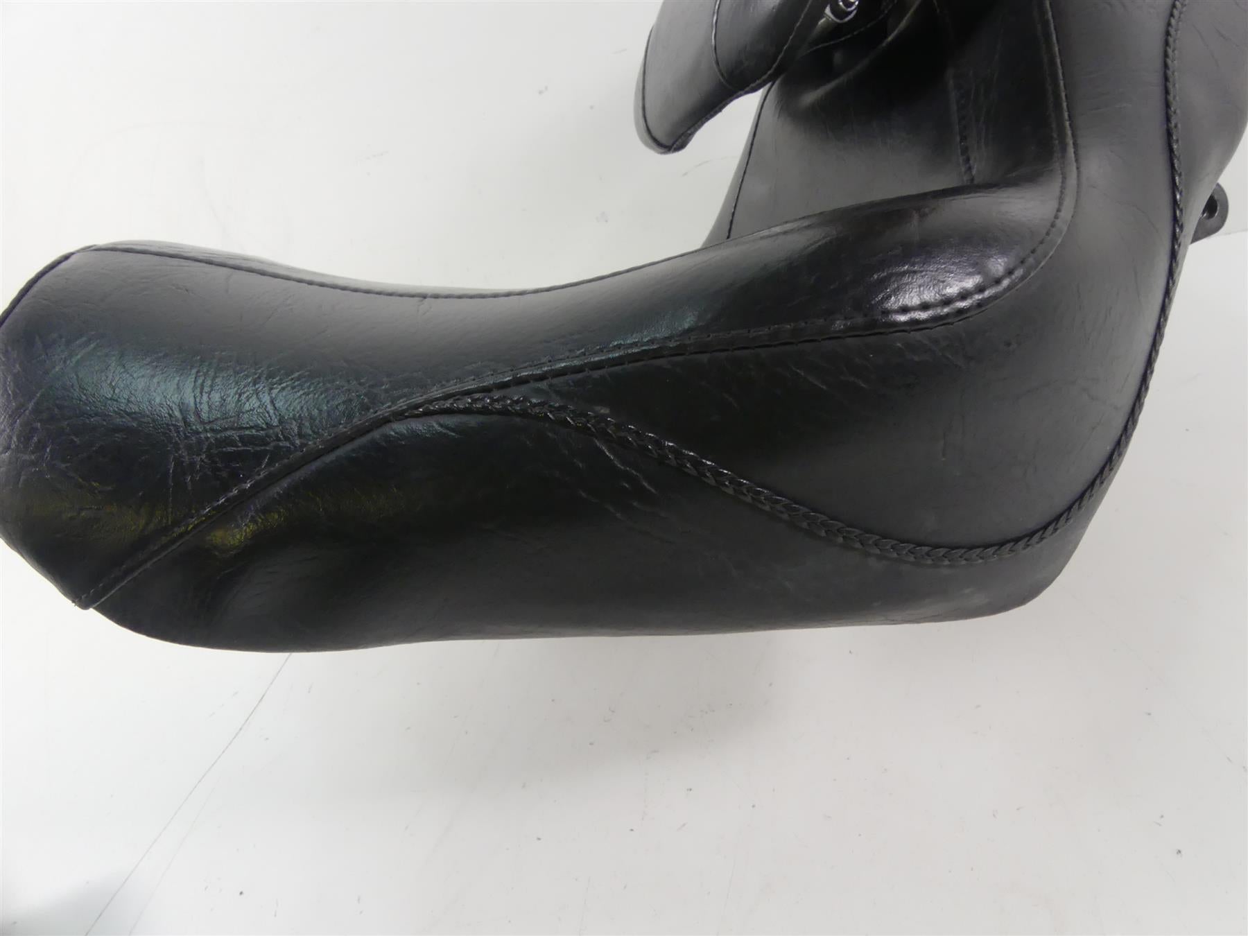 2003 Honda VTX1800R Mustang Front Driver Passenger Saddle Seat - No Tears 79341 {{ shop.shopifyCountryName }} - Mototech271