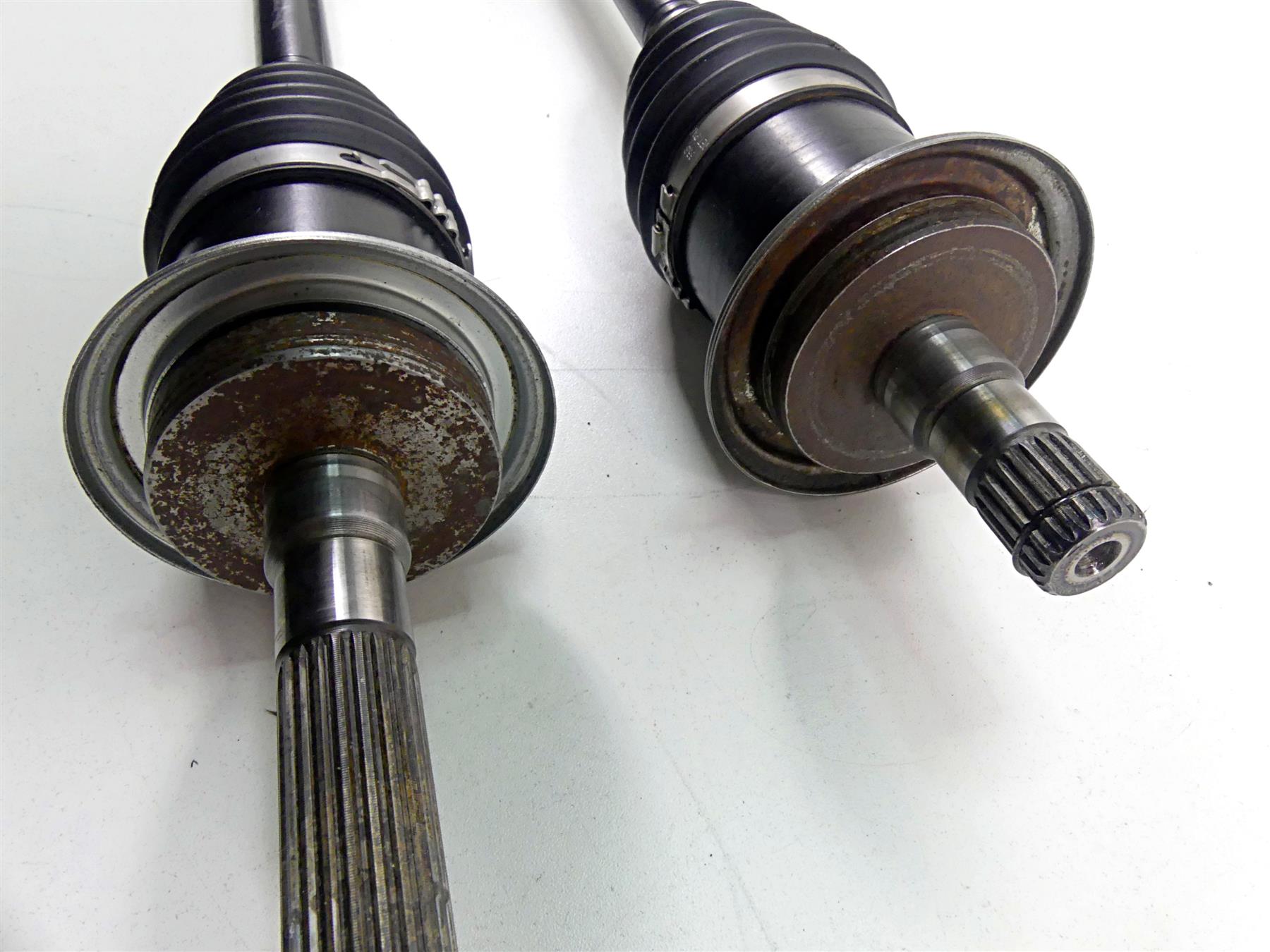 2018 Can Am Commander 1000R XT Front Cv Drive Shaft Axle Set 705401872 705401871 {{ shop.shopifyCountryName }} - Mototech271