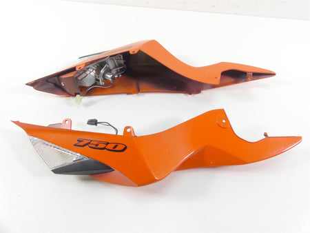 2022 Suzuki GSXR750 Rear Tail Fairing Turn Signal Set -Read 47100-15J10-QRE {{ shop.shopifyCountryName }} - Mototech271
