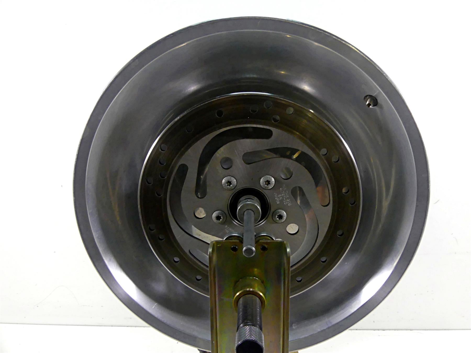 2006 Harley Softail FXSTSI Springer Rear Wheel Rim Solid 17x6 41332-06 {{ shop.shopifyCountryName }} - Mototech271