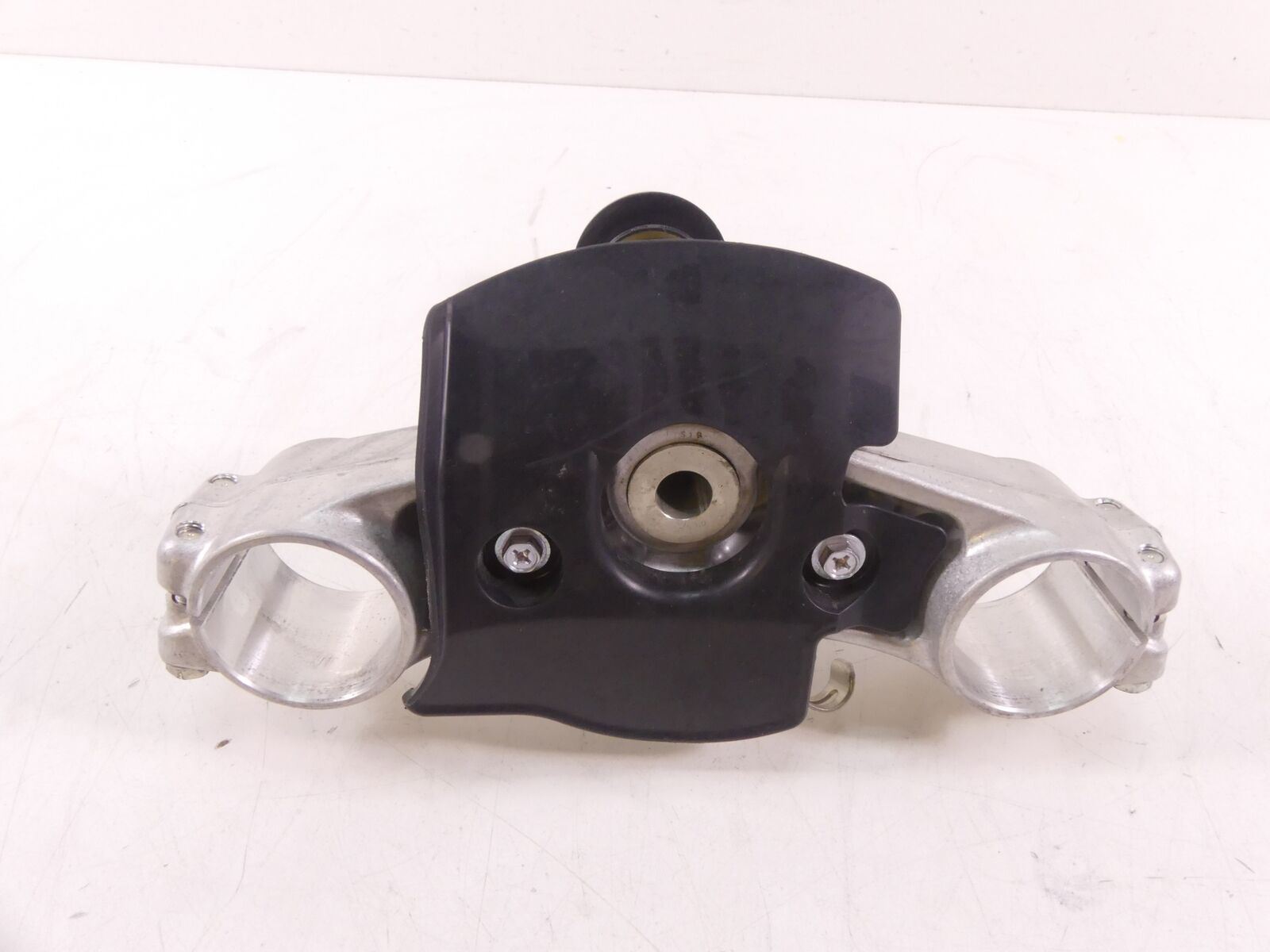 2018 Suzuki GSXR750 Lower Triple Tree Steering Yoke 53mm 51410-01H10 {{ shop.shopifyCountryName }} - Mototech271