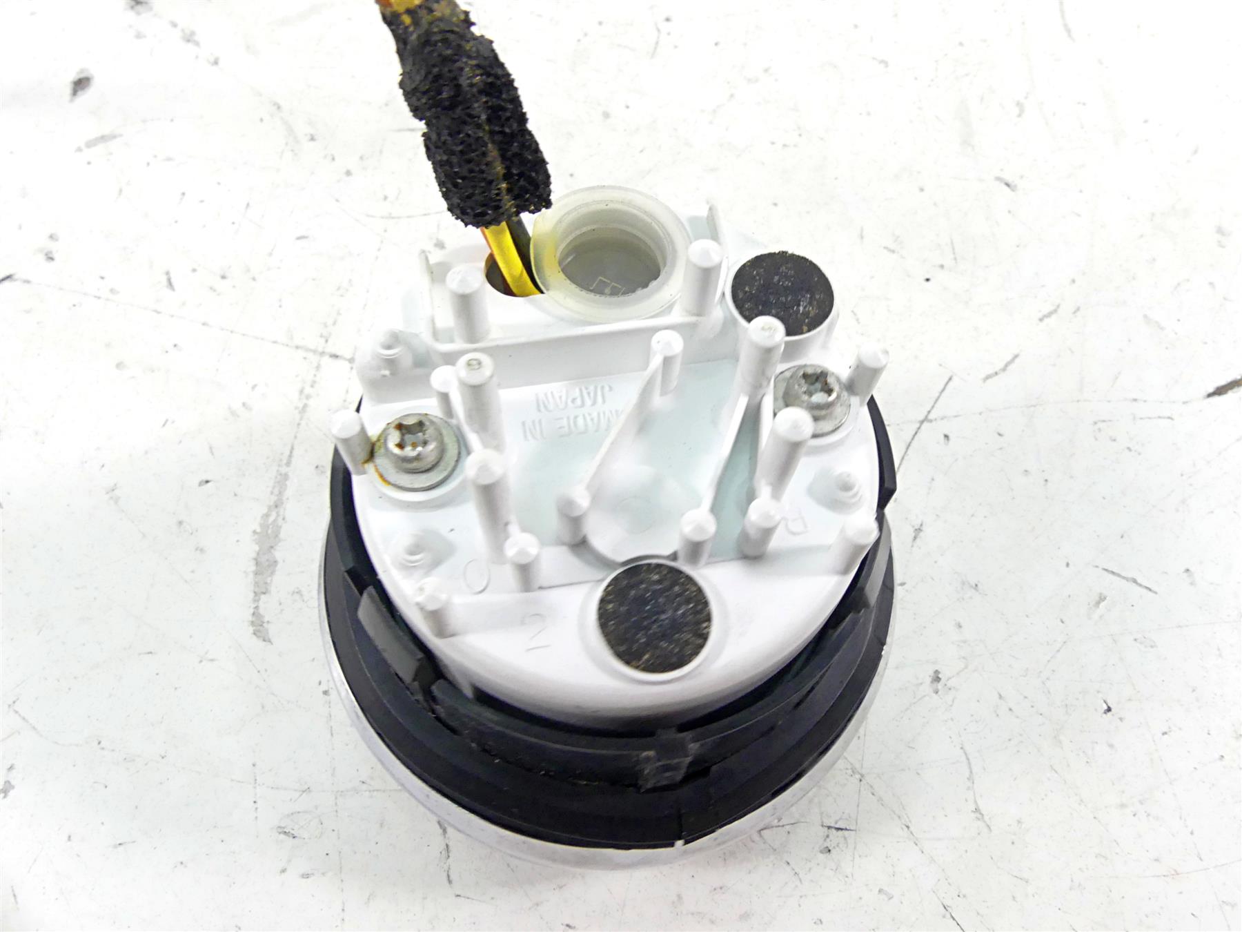 2006 Harley Softail FXSTSI Springer Fuel Gas Petrol Level Gauge 75053-01B {{ shop.shopifyCountryName }} - Mototech271