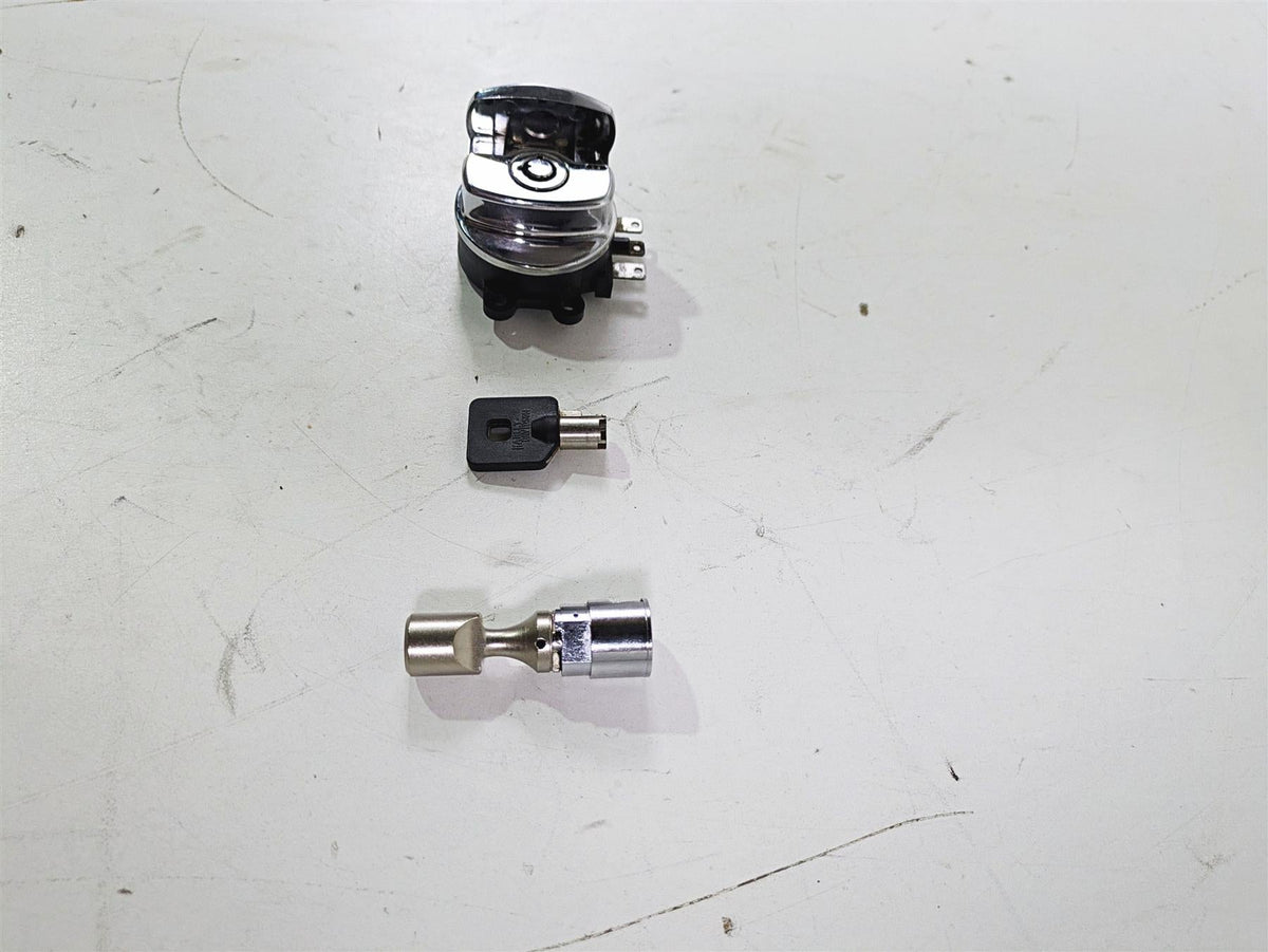 2008 Harley FLSTC 105TH Softail Heritage Ignition Switch Key Lock Set 71450-04 {{ shop.shopifyCountryName }} - Mototech271