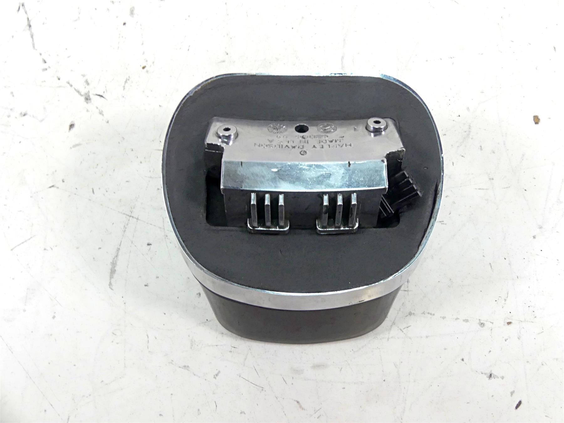 2002 Harley Touring FLHTC Electra Glide Taillight Tail Light Lamp 68140-04 {{ shop.shopifyCountryName }} - Mototech271