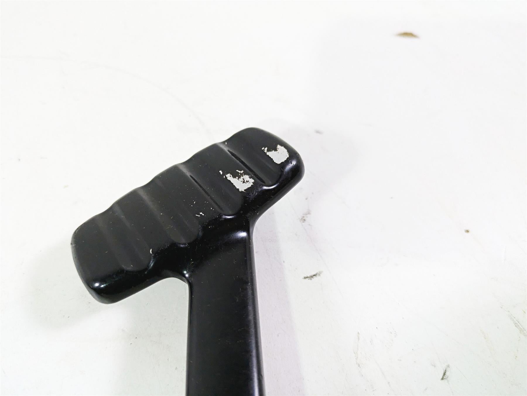 2018 Harley Softail FXFBS Fat Bob Right Rider Footpeg & Brake Pedal 50500746 {{ shop.shopifyCountryName }} - Mototech271