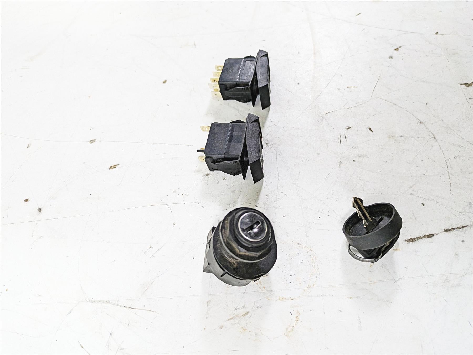 2022 Polaris RZR XP 4 1000 Premium Ignition Awd Fwd Light Switch & Key 4016058 {{ shop.shopifyCountryName }} - Mototech271