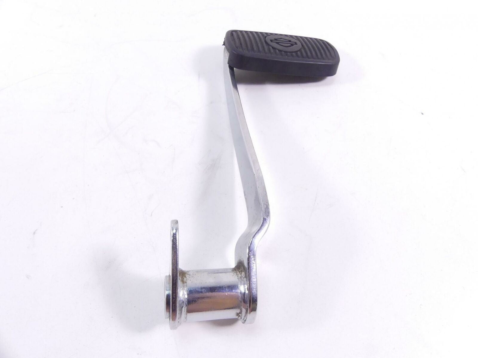 2006 Harley Touring FLHTCUI Electra Glide Rear Brake Pedal 42407-02 {{ shop.shopifyCountryName }} - Mototech271