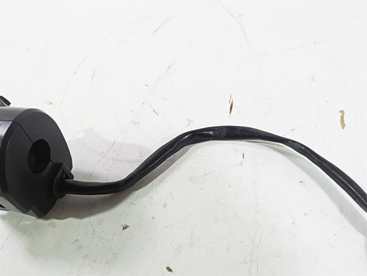 2009 Ducati Monster 1100 S Left Hand Light Horn Control Switch 65110101A {{ shop.shopifyCountryName }} - Mototech271