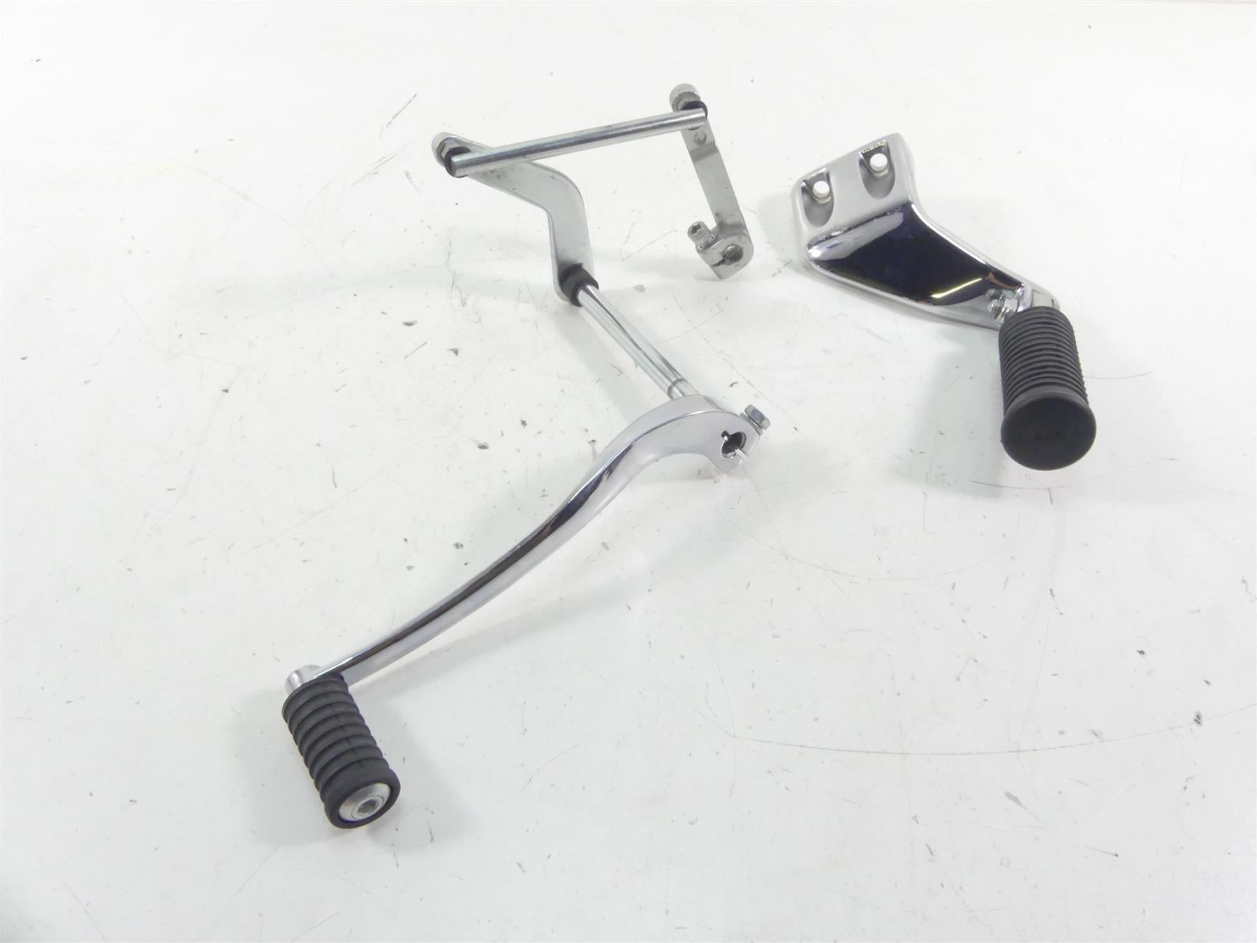 2014 Harley FXDL Dyna Low Rider Left Fr Mid Footpeg & Shifter 50500279 33900147 | Mototech271