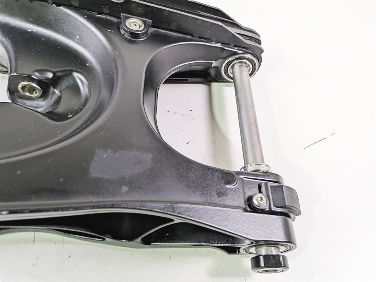2018 KTM 1290 Super Adv S Swingarm & Axle & Pivot Bolt 6070403004433 {{ shop.shopifyCountryName }} - Mototech271