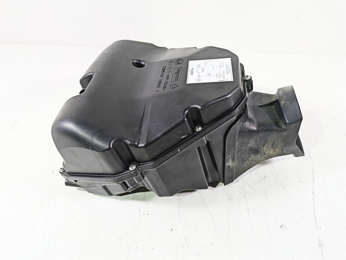 2020 Triumph Daytona 765 Moto2 Air Box Cleaner Breather Set T2209874 {{ shop.shopifyCountryName }} - Mototech271