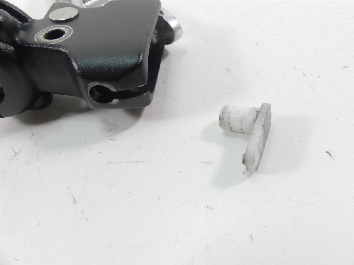 2019 Harley Softail FXBB Street Bob Clutch Perch & Lever 36700200 45080-08A {{ shop.shopifyCountryName }} - Mototech271