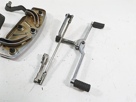 2011 Harley Touring FLHR Road King Front Left Floorboard & Shifter 50621-06 {{ shop.shopifyCountryName }} - Mototech271