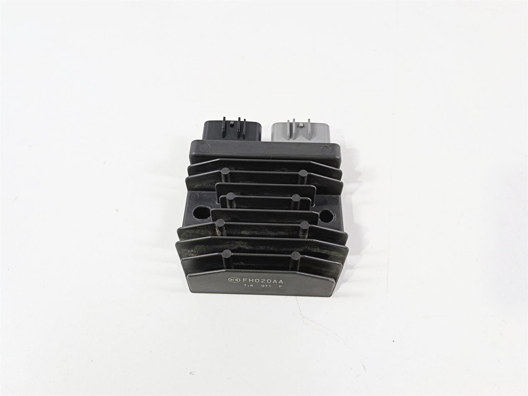 2017 Honda CRF1000 Africa Twin Rectifier Voltage Regulator 31600-MGZ-J01 FH020AA-Mototech271