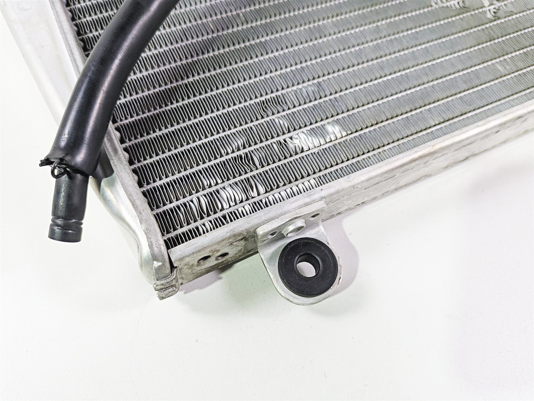 2022 Ducati Streetfighter V2 Upper Coolant Radiator 54841211A {{ shop.shopifyCountryName }} - Mototech271