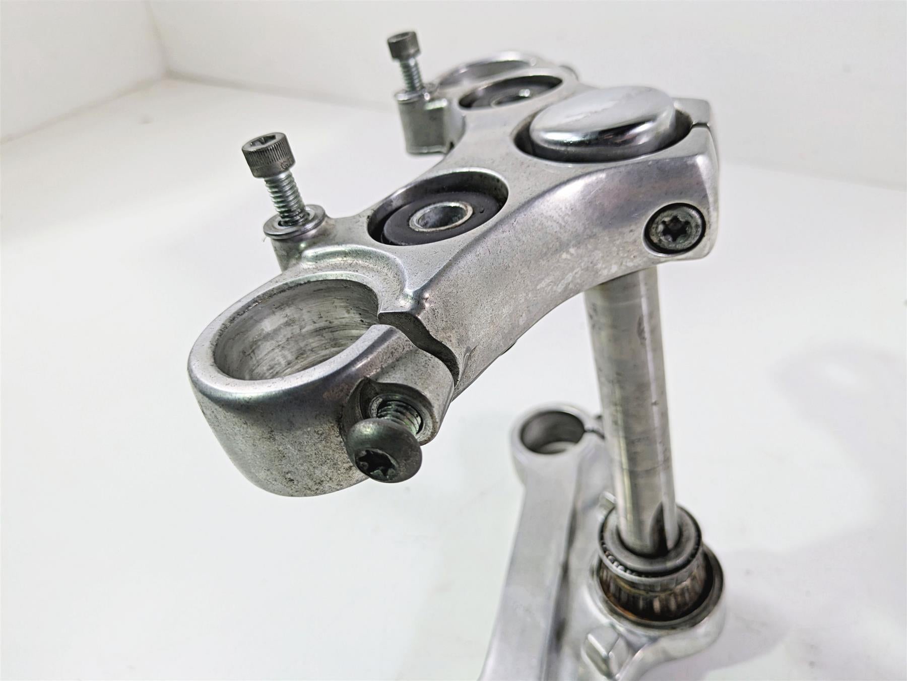 1999 Harley Dyna FXDL Low Rider Upper & Lower Triple Tree 45739-87 45598-90B {{ shop.shopifyCountryName }} - Mototech271