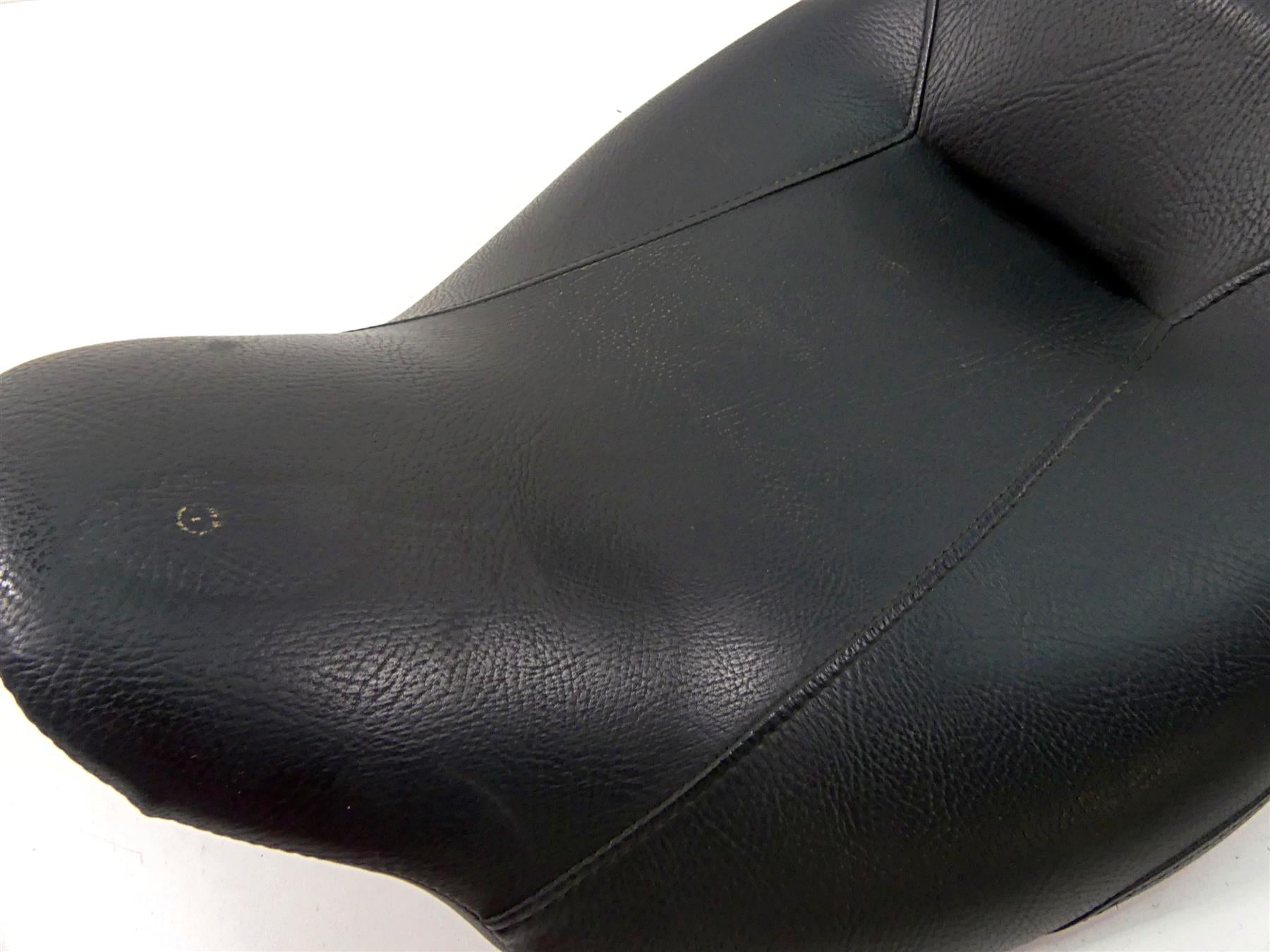 2011 Harley Touring FLTRX Road Glide Duo Driver Rider Seat Saddle 52320-11 {{ shop.shopifyCountryName }} - Mototech271