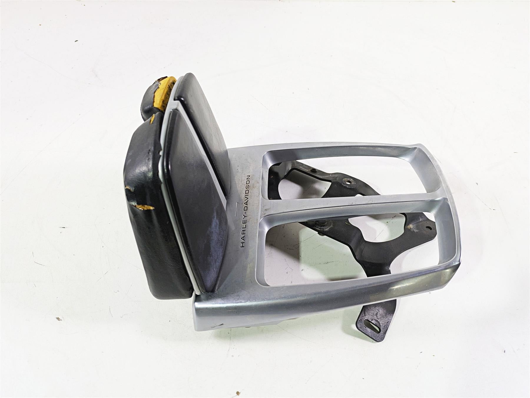 2013 Harley VRSCF Muscle Rod Passenger Backrest Luggage Rack Read 51600-09 | Mototech271