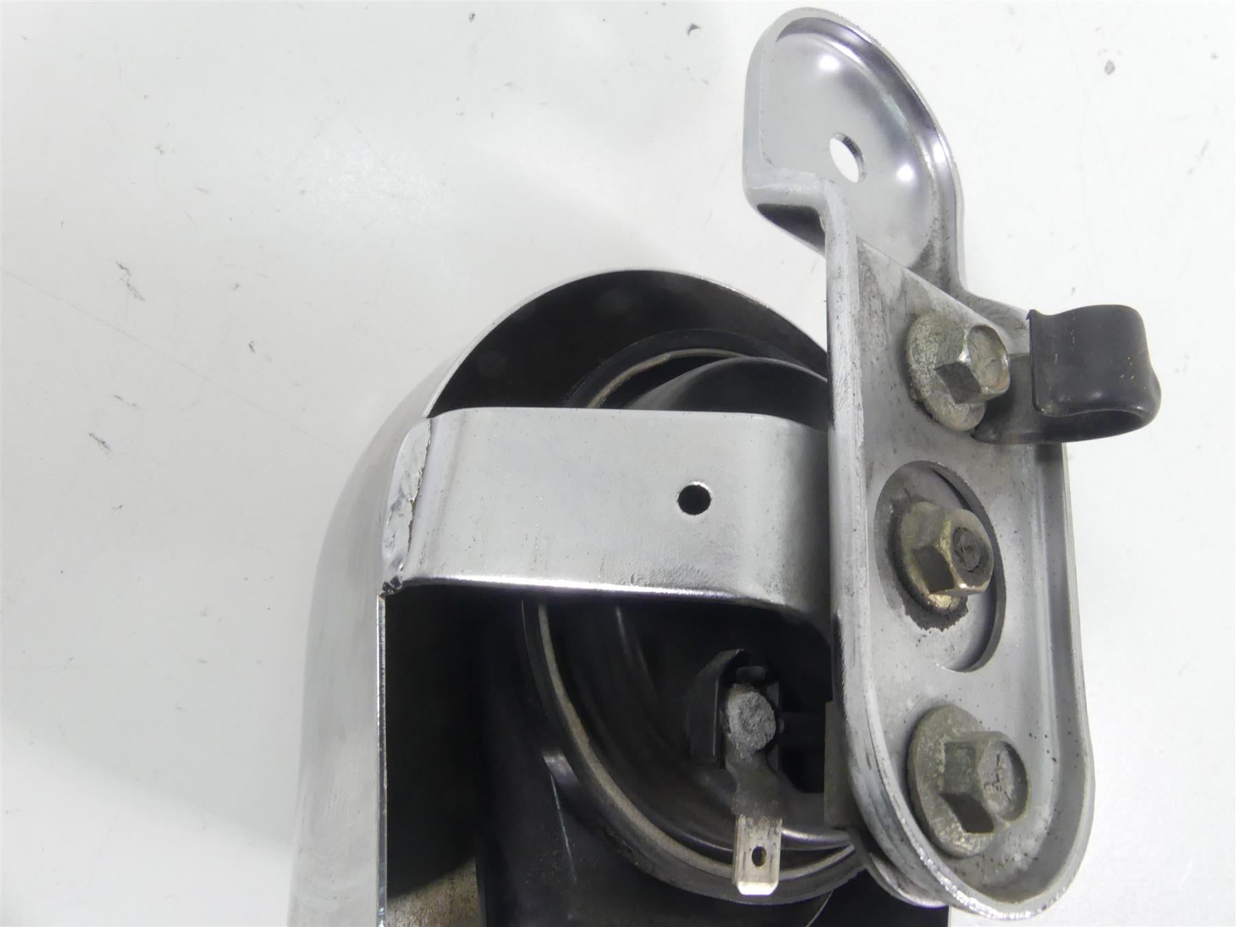 2003 Harley Dyna 100TH FXDL Low Rider Horn & Chrome Cover 61300478A {{ shop.shopifyCountryName }} - Mototech271